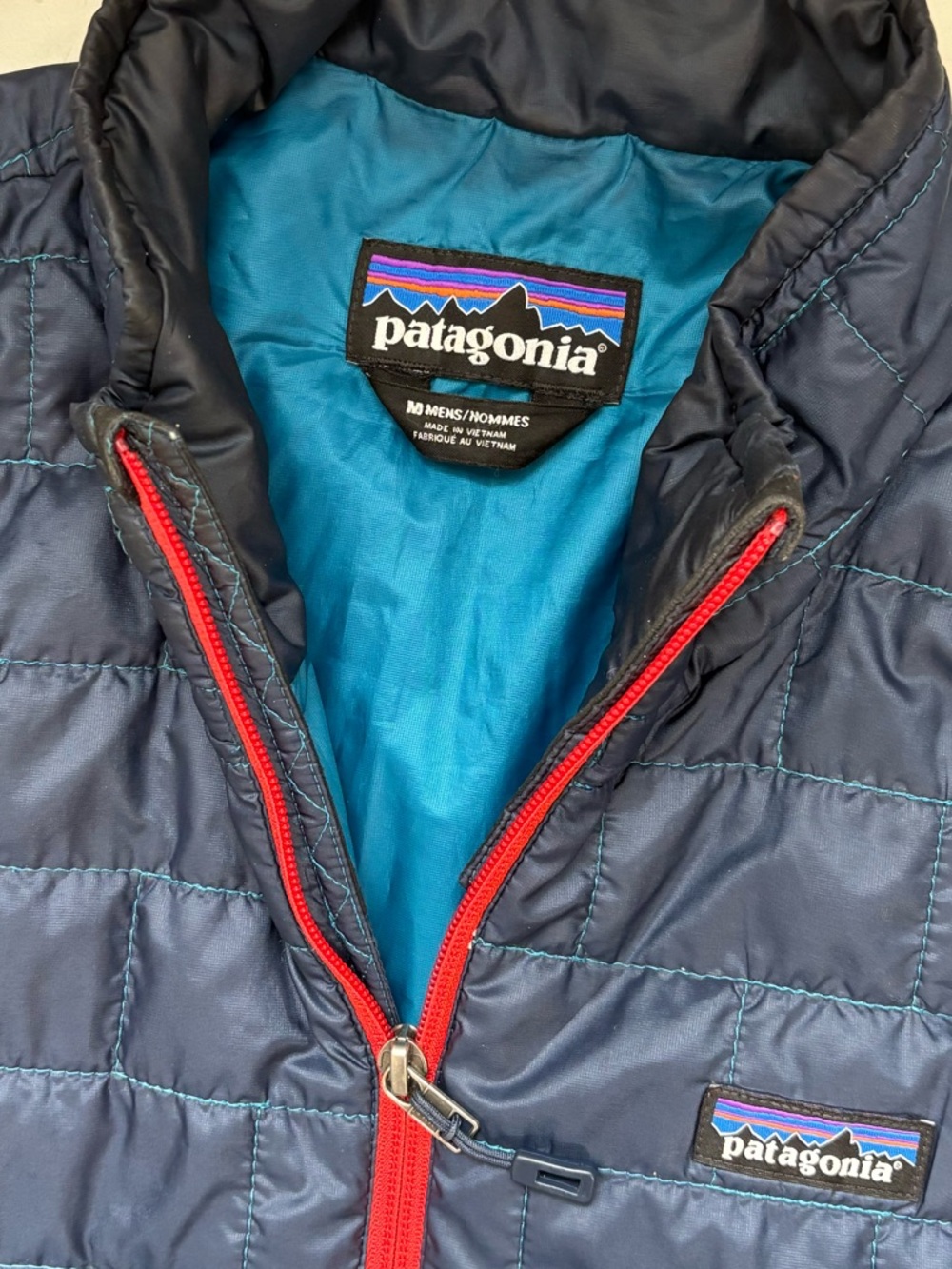 Patagonia Men’s Medium Navy Blue Red Nano Puff Jacket Outdoor Travel Hiking - Picture 4 of 8